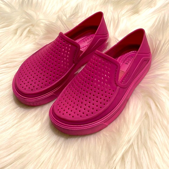 Pink slip on CROCS size 12c - Picture 2 of 6